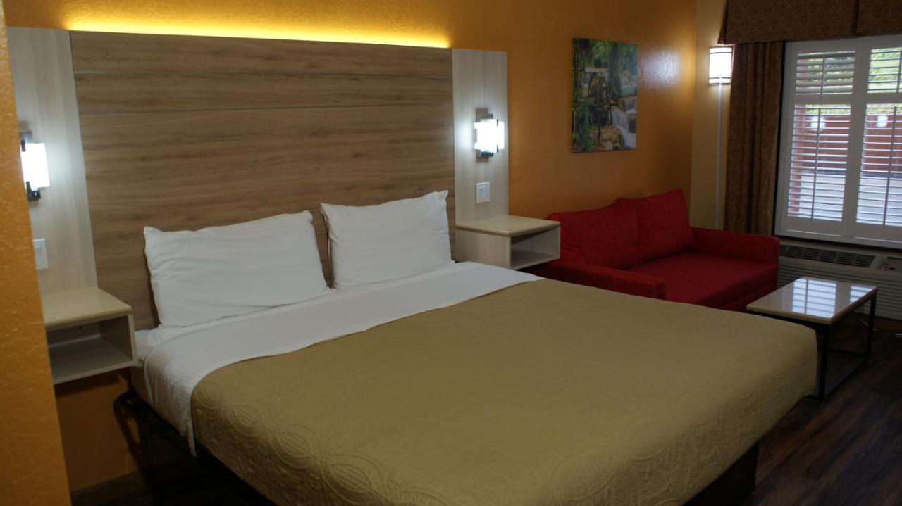 Home Town Inn & Suites Crestview Dış mekan fotoğraf