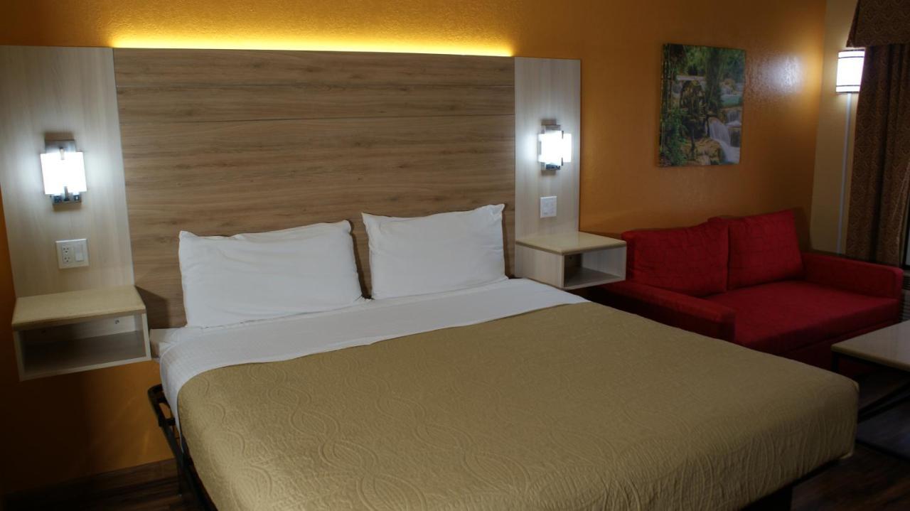 Home Town Inn & Suites Crestview Dış mekan fotoğraf