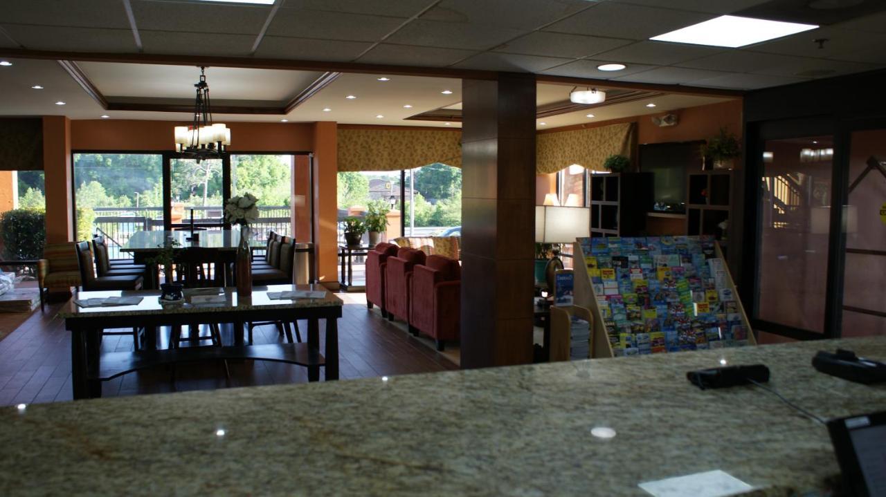 Home Town Inn & Suites Crestview Dış mekan fotoğraf