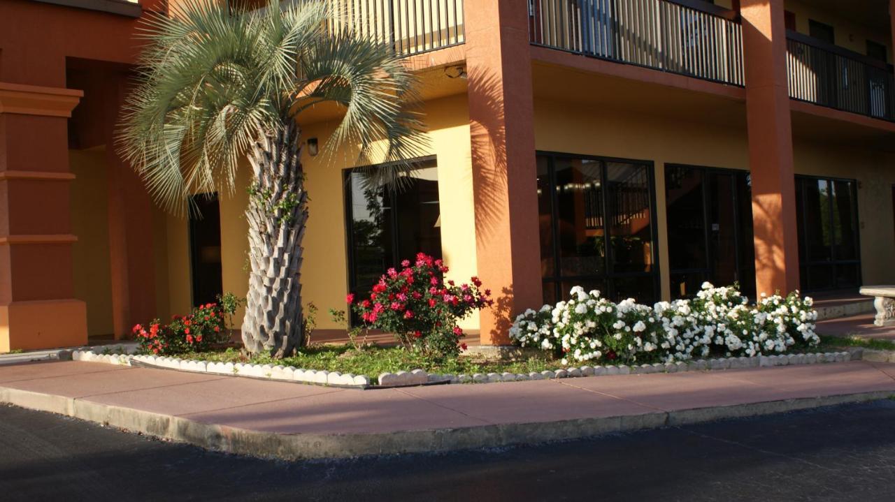 Home Town Inn & Suites Crestview Dış mekan fotoğraf