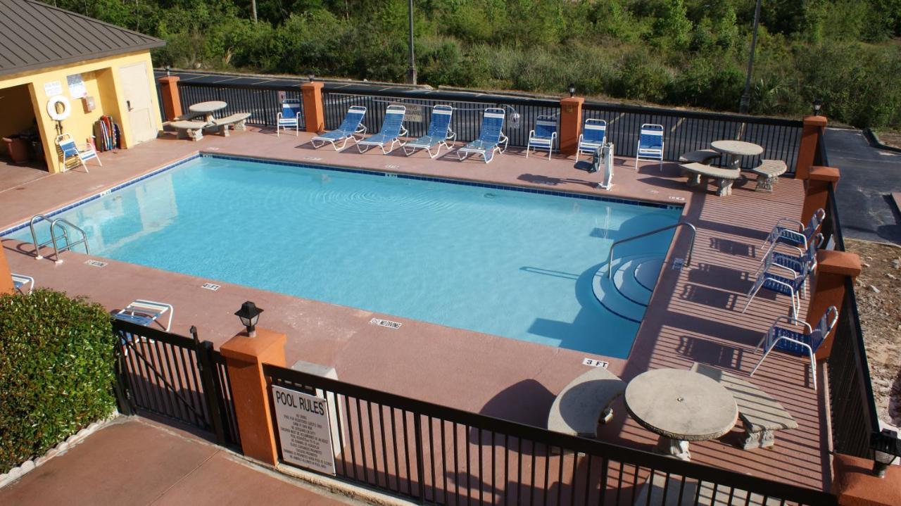 Home Town Inn & Suites Crestview Dış mekan fotoğraf