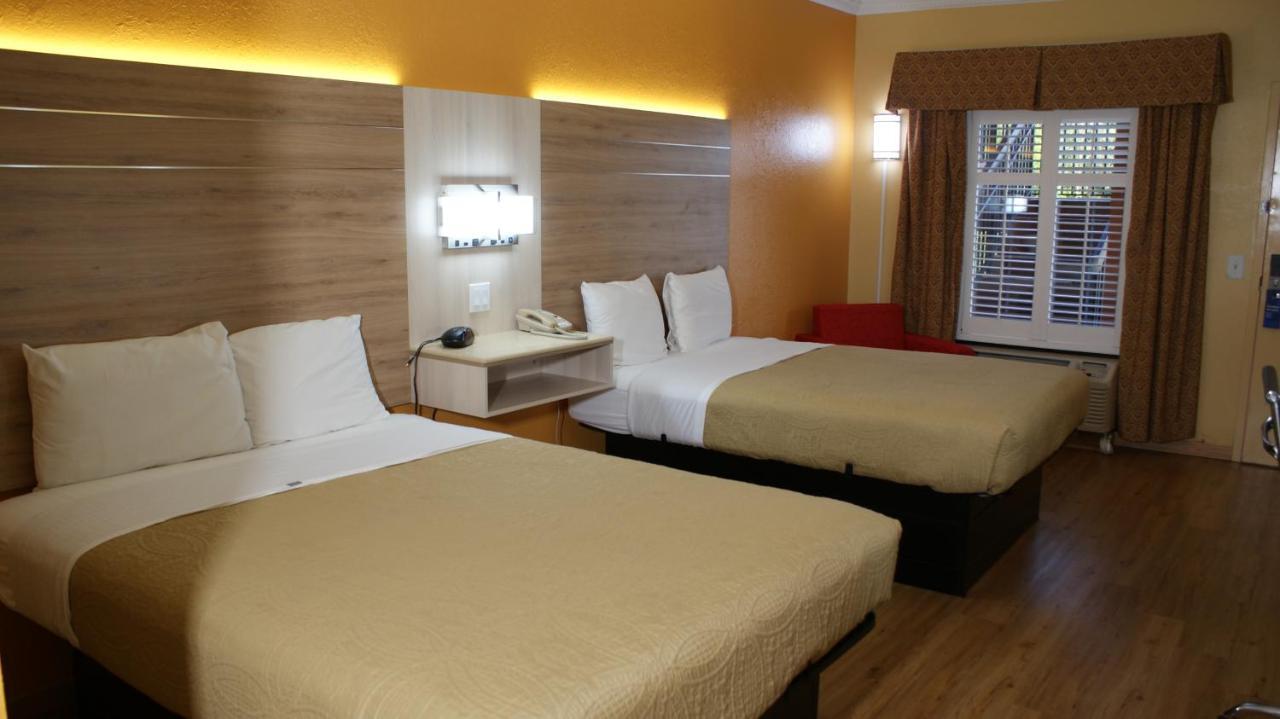 Home Town Inn & Suites Crestview Dış mekan fotoğraf