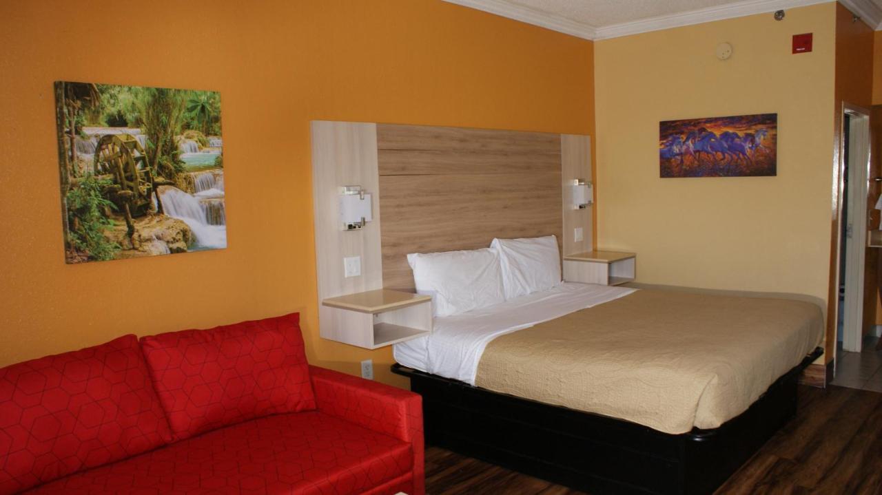 Home Town Inn & Suites Crestview Dış mekan fotoğraf