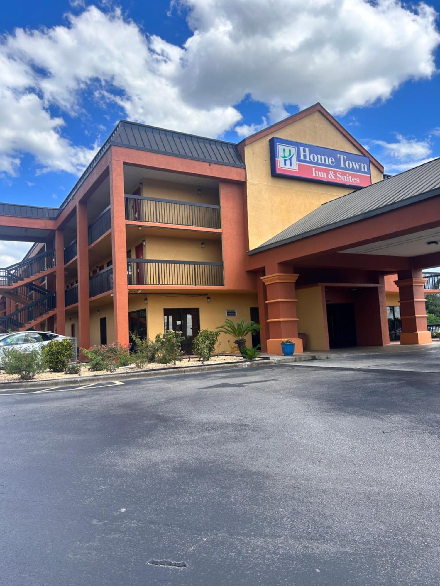 Home Town Inn & Suites Crestview Dış mekan fotoğraf