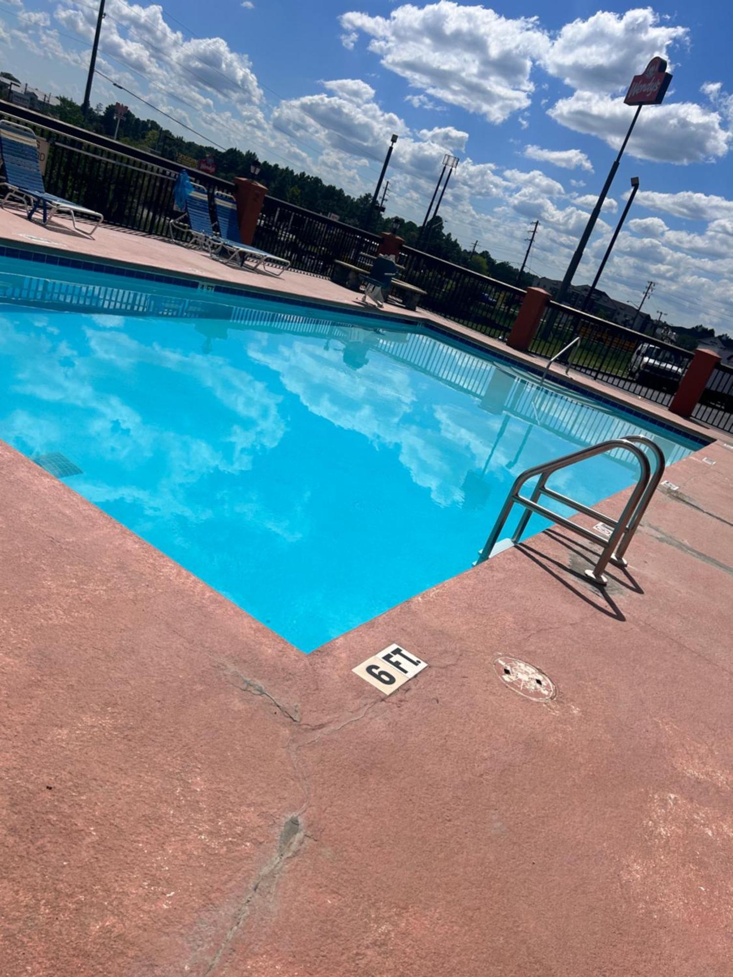 Home Town Inn & Suites Crestview Dış mekan fotoğraf