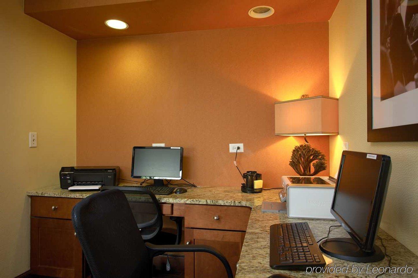 Home Town Inn & Suites Crestview Dış mekan fotoğraf